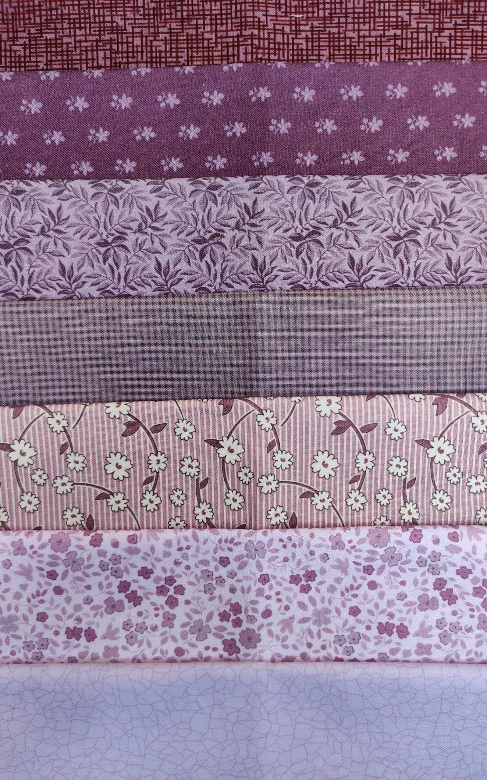 stoffenpakket met 7 fat quarters / Lila